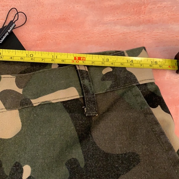 Camo cargo pants 💚🤎🖤 - Picture 5 of 9